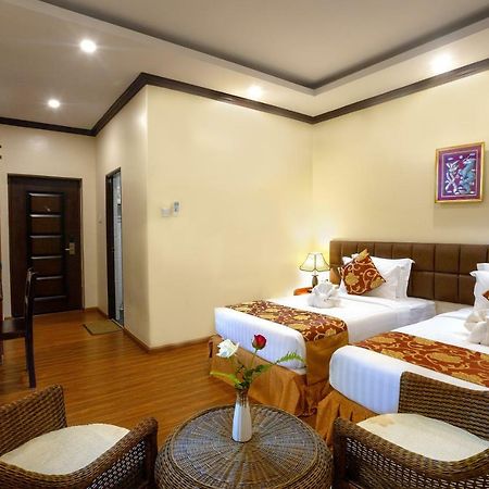 Virati Hotel Yangon Luaran gambar