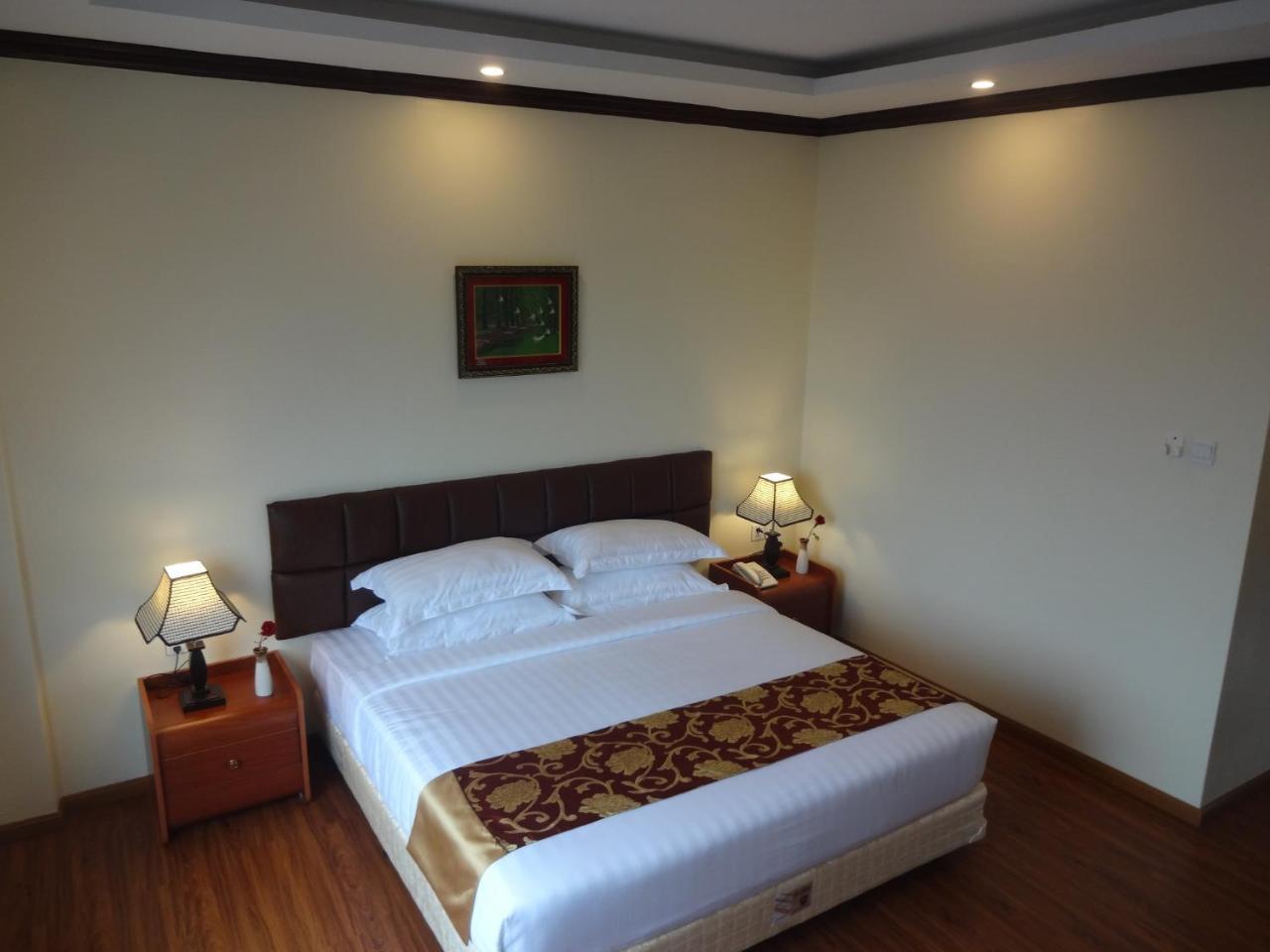 Virati Hotel Yangon Luaran gambar