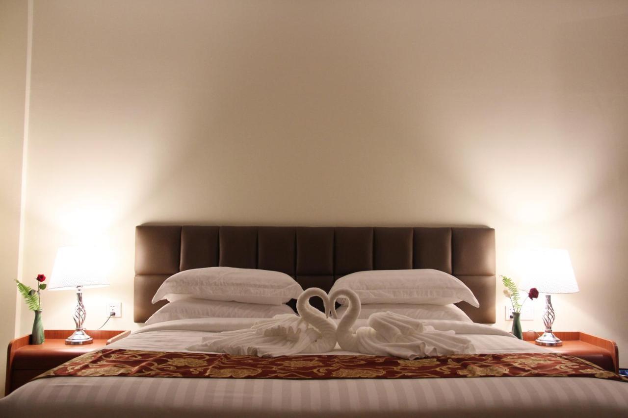 Virati Hotel Yangon Luaran gambar
