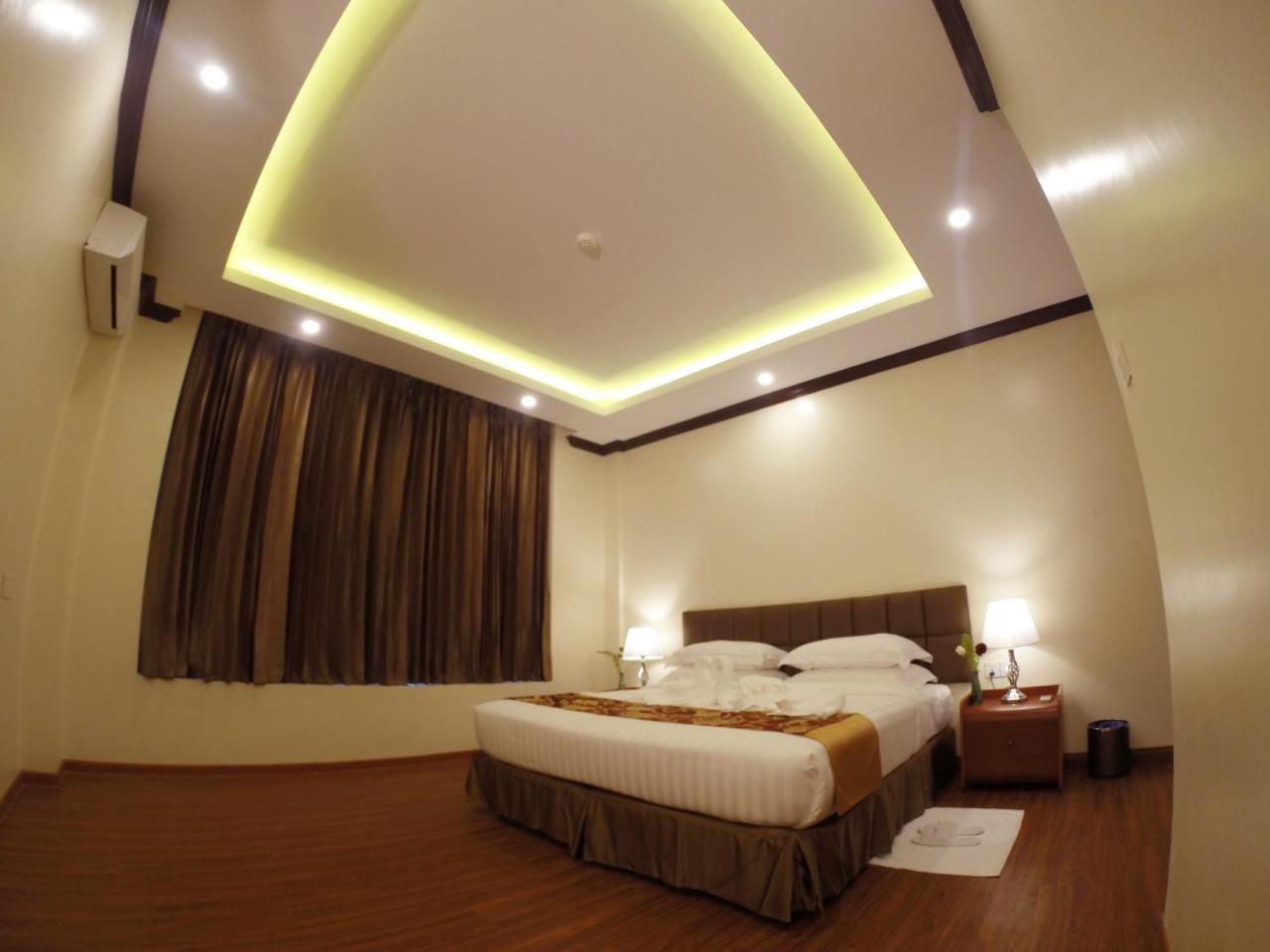 Virati Hotel Yangon Luaran gambar