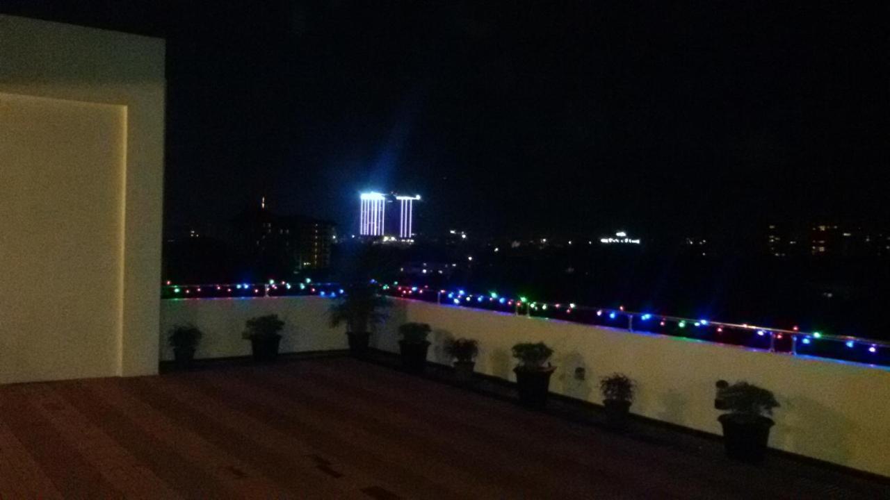 Virati Hotel Yangon Luaran gambar