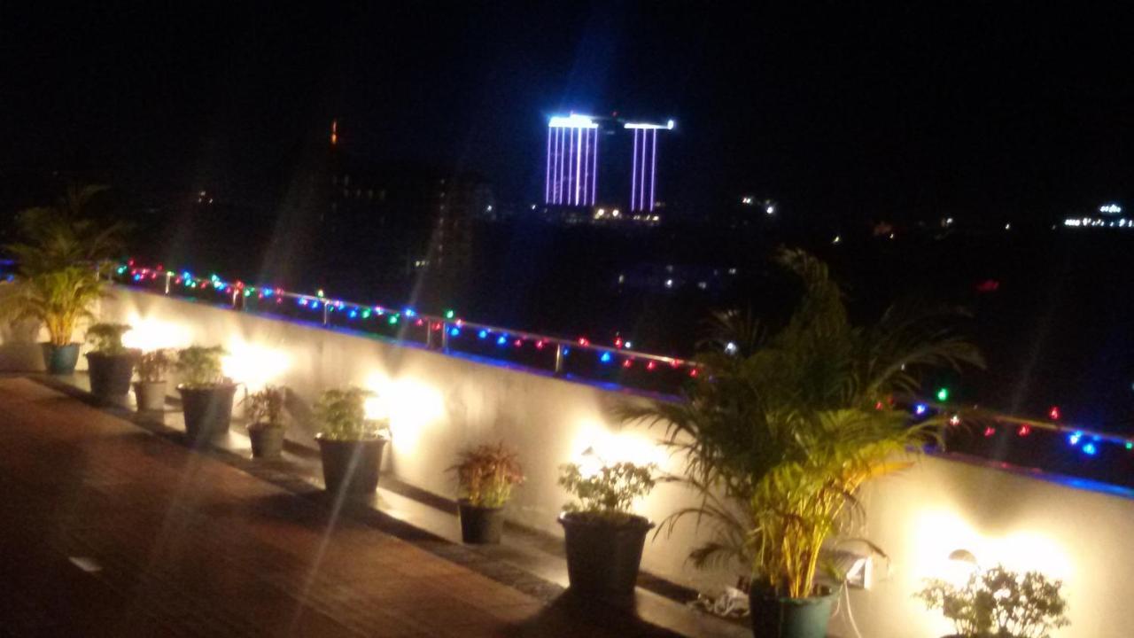 Virati Hotel Yangon Luaran gambar