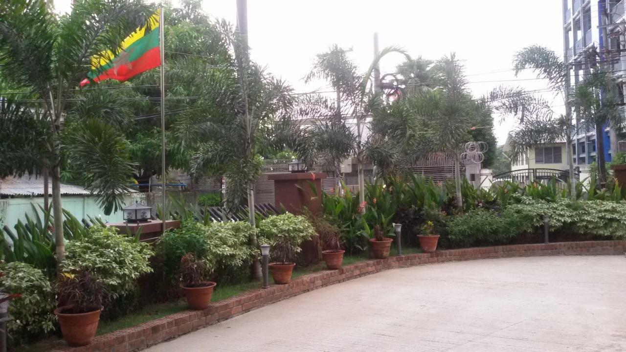Virati Hotel Yangon Luaran gambar