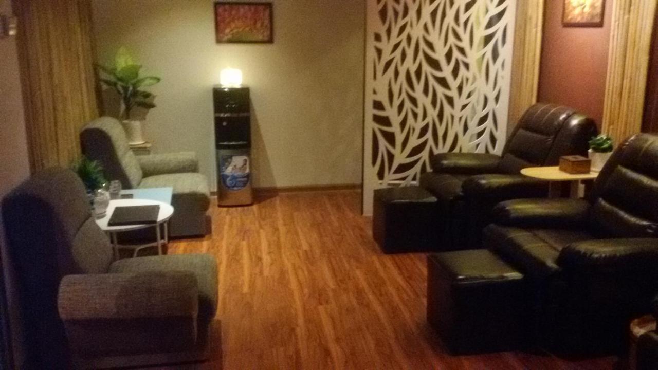 Virati Hotel Yangon Luaran gambar